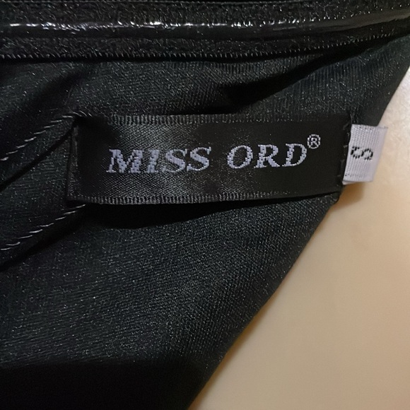 Miss ORD OFF The Shoulder Split Thigh Sequin Dress - Picture 10 of 11